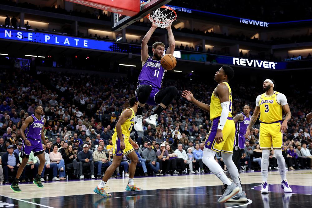 他确保了球 他确保了球