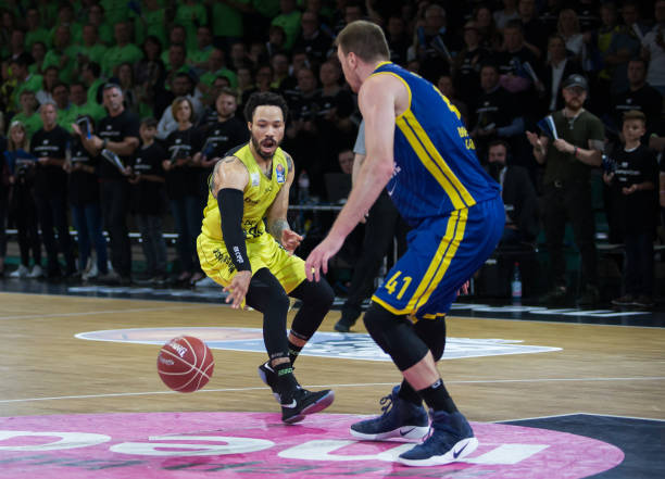 至少12球 至少12球